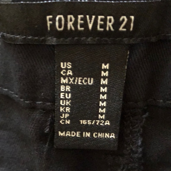 Distressed Black Cotton Shorts - Picture 4 of 4